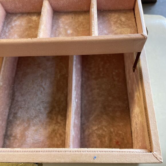 Vintage MCM Light Pink Jewelry Box with Pink Velvet and Satin Interior - Picture 5 of 11